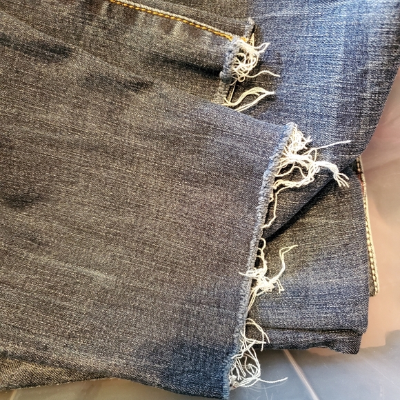 Maurices Frayed Hem Jeans Medium Wash Size 22 Regular - Picture 9 of 9